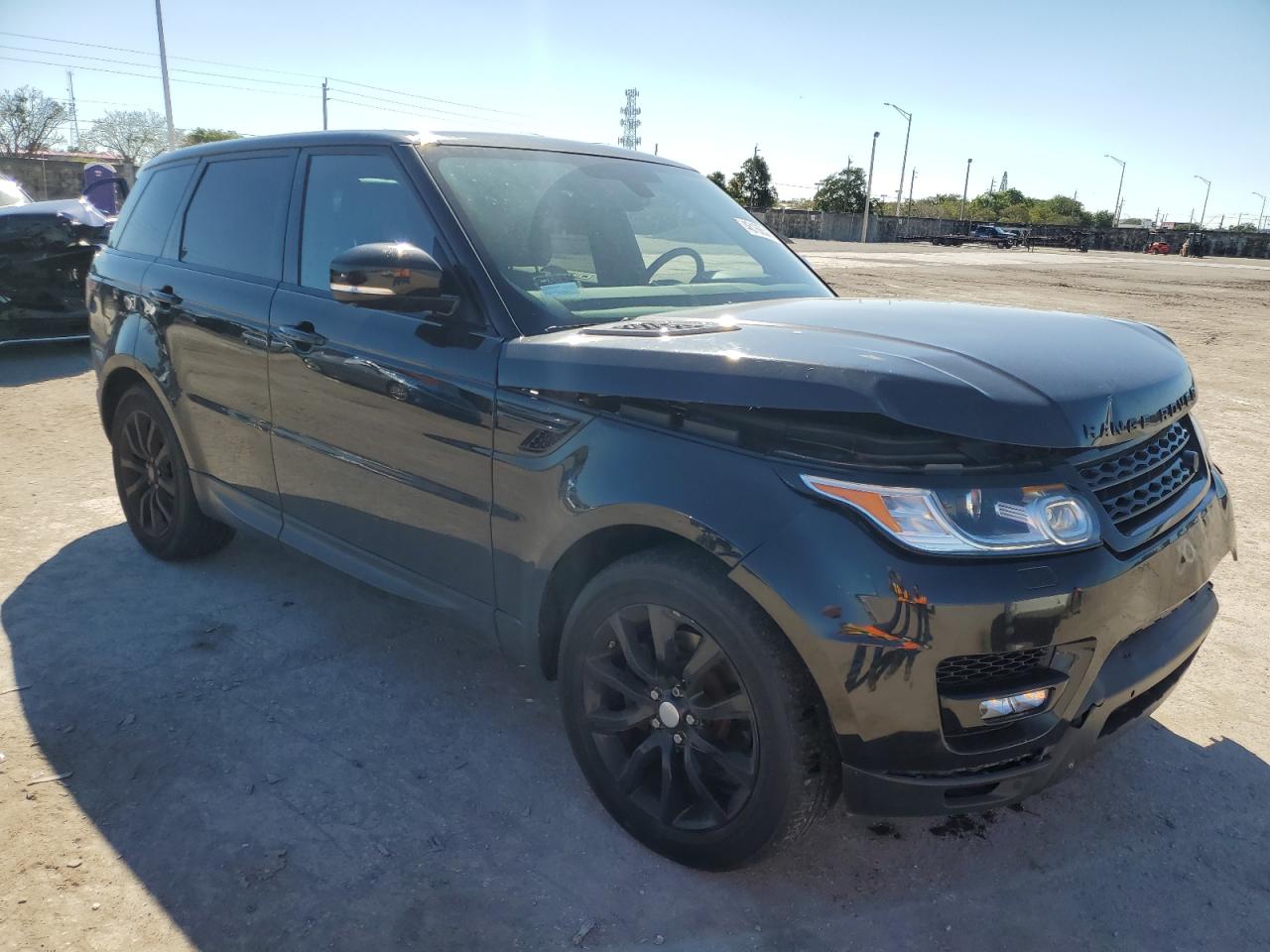 2015 Land Rover Range Rover - Image 4