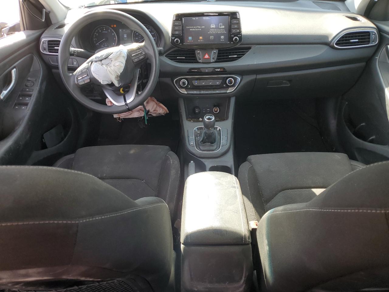 2018 Hyundai Elantra - Image 8