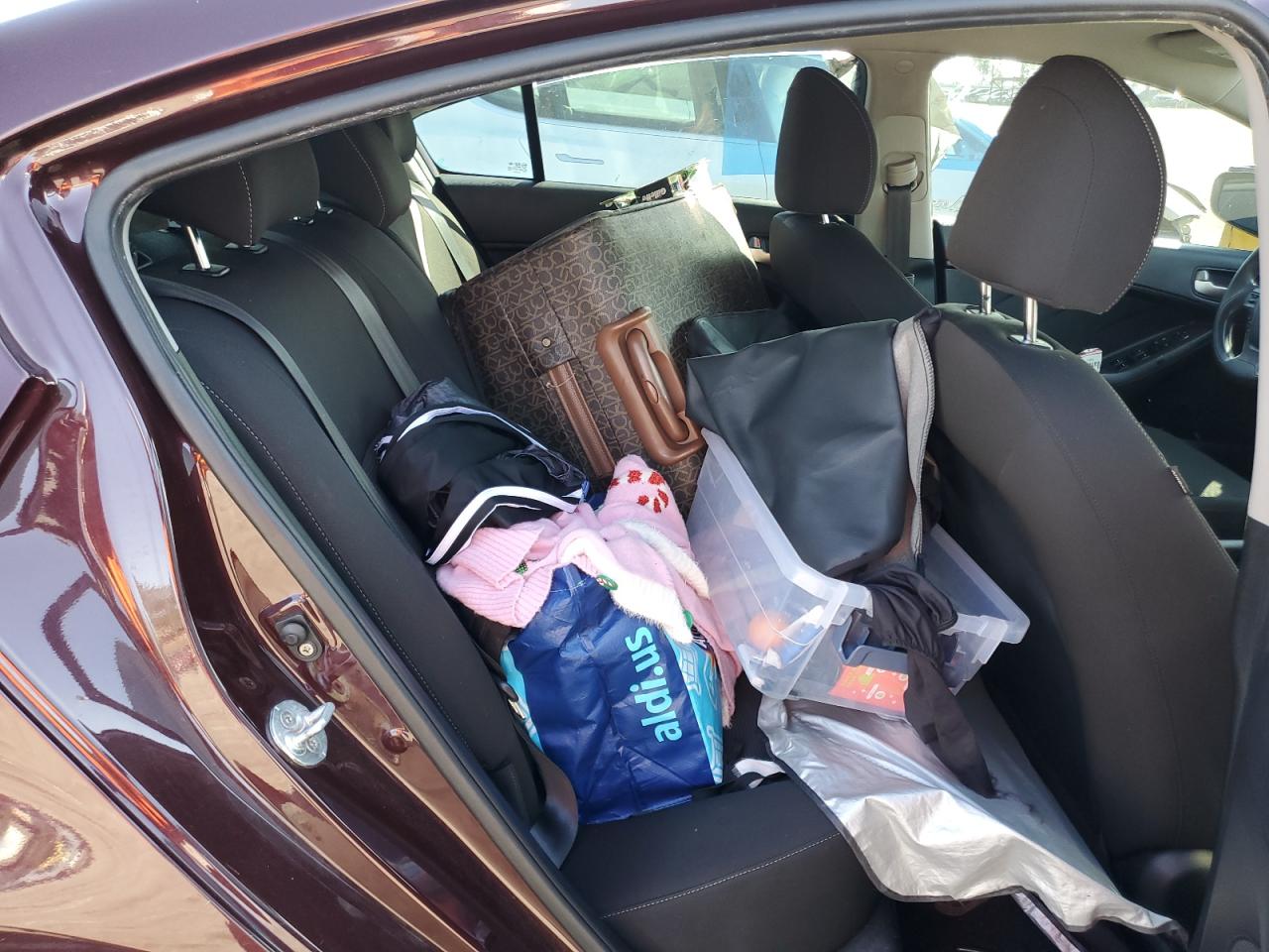 2017 Kia Forte - Image 10