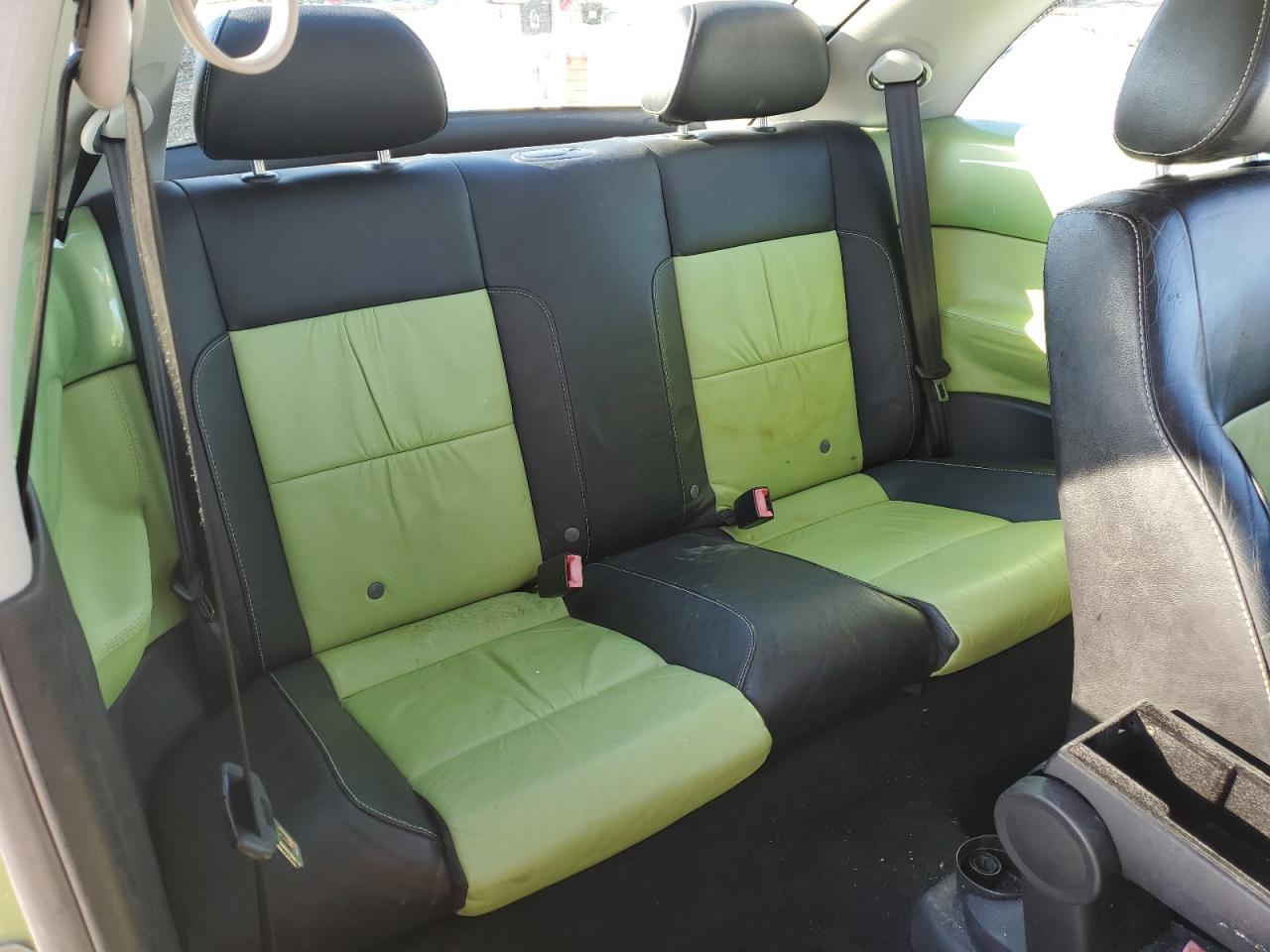 2003 Volkswagen Beetle - Image 10