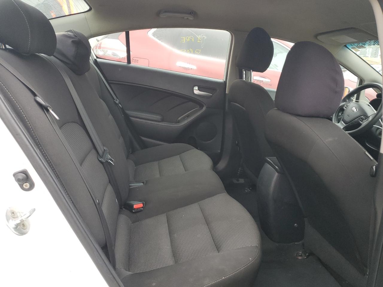2017 Kia Forte - Image 10