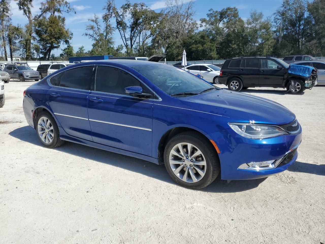 2015 Chrysler 200 - Image 4