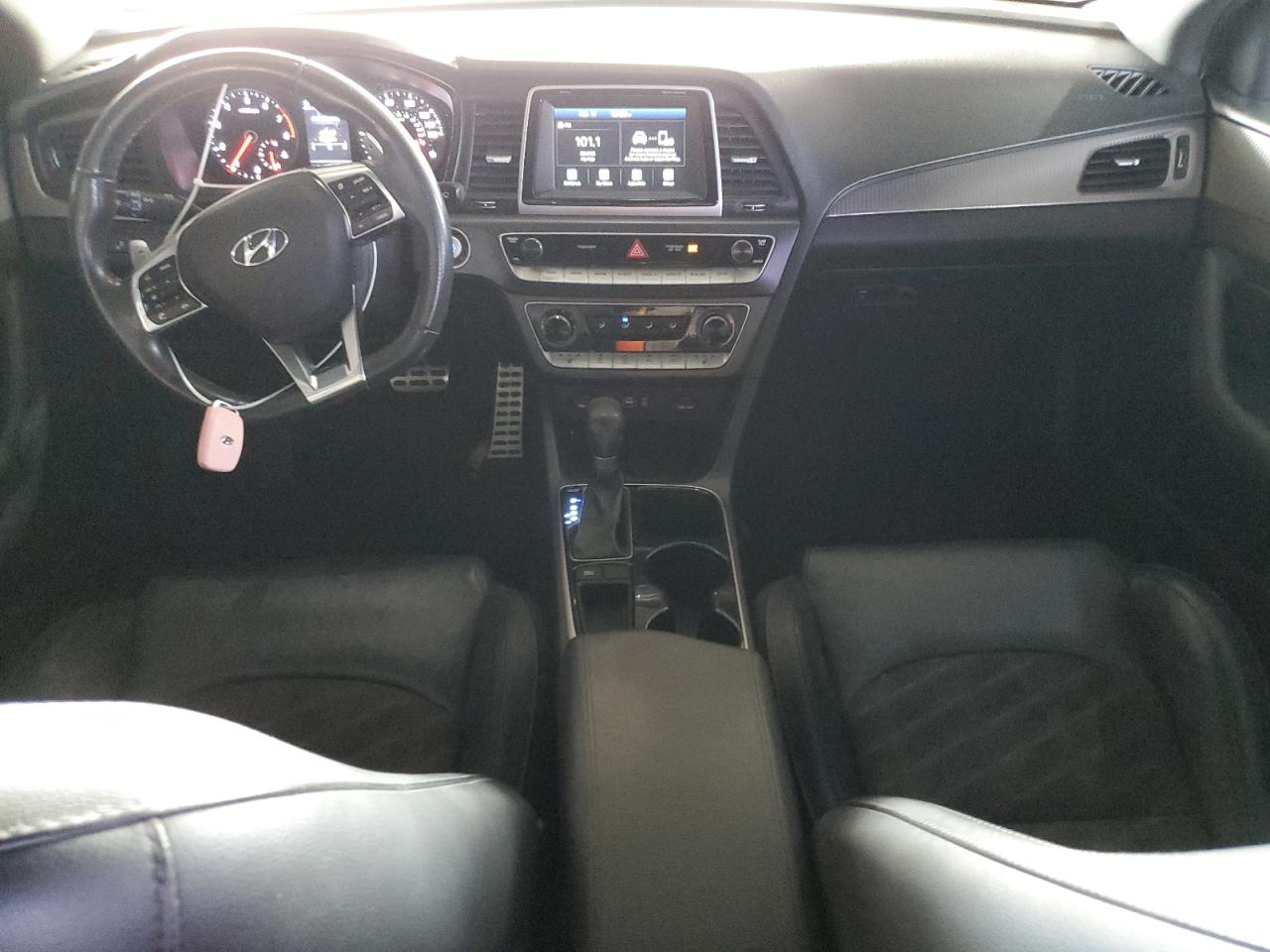 2018 Hyundai Sonata - Image 8