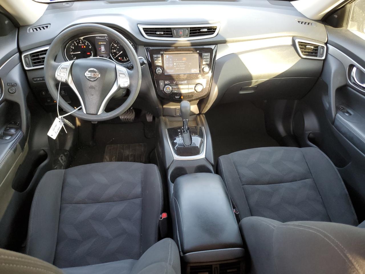 2015 Nissan Rogue - Image 8