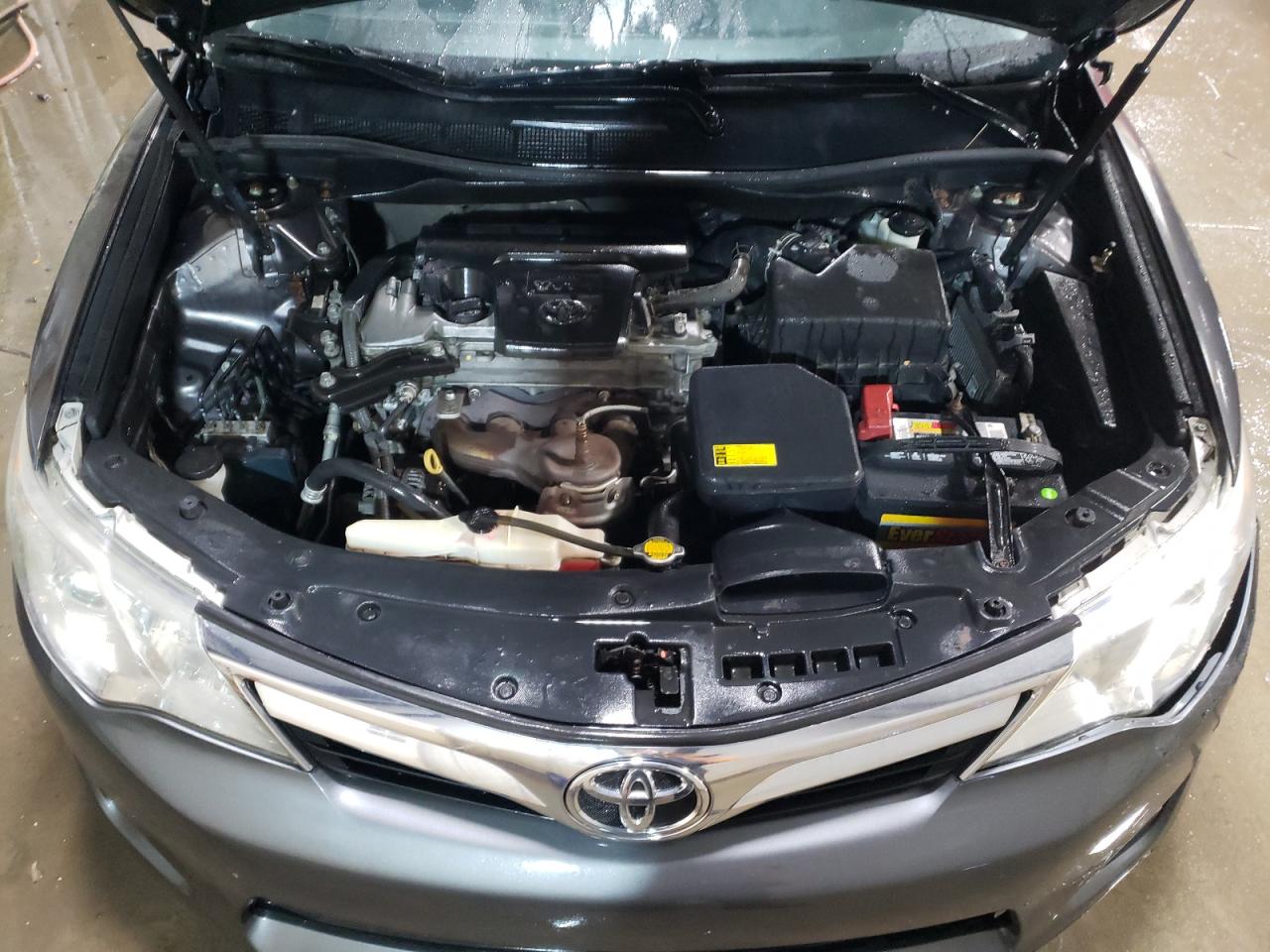 2013 Toyota Camry - Image 11