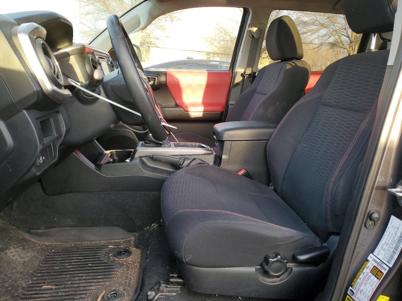 2017 Toyota Tacoma - Image 7