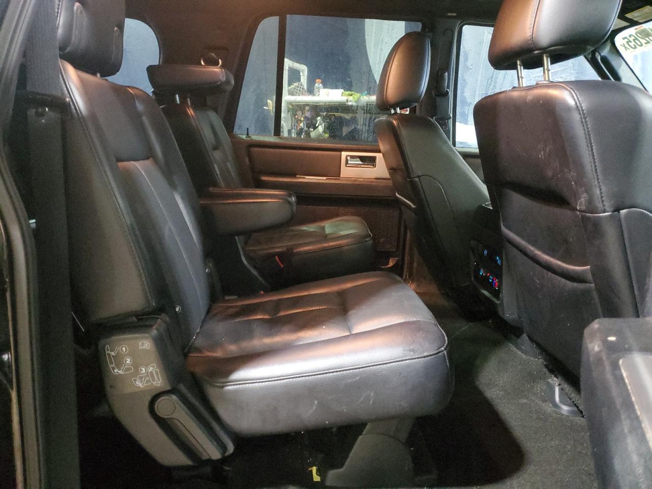 2017 Ford Expedition - Image 11