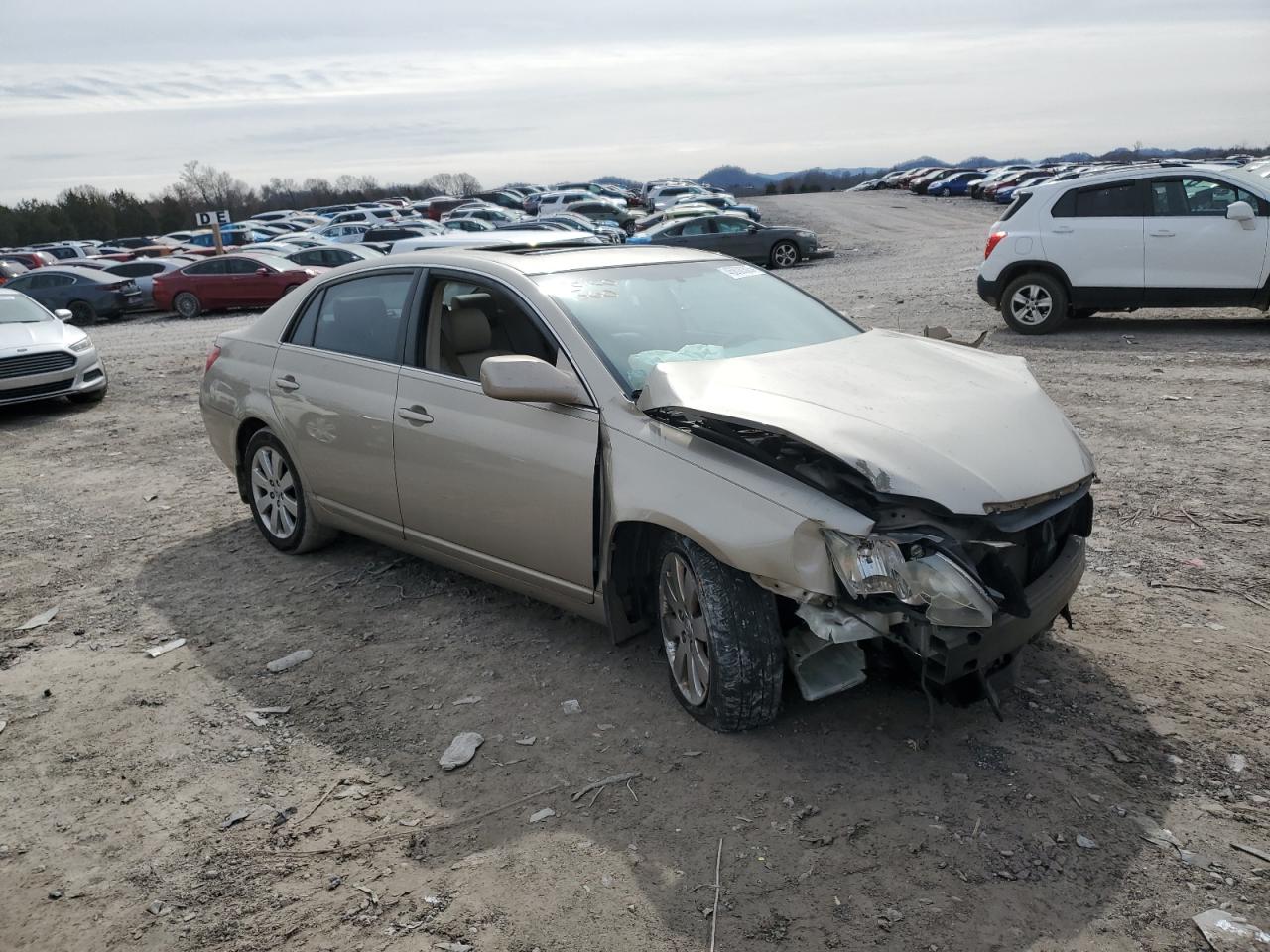 2005 Toyota Avalon - Image 4