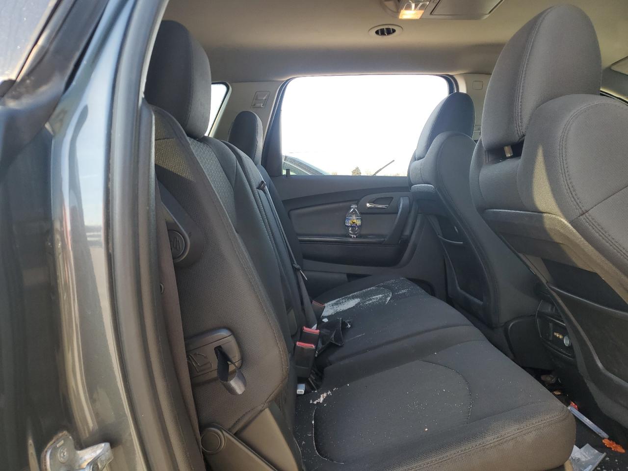 2010 Chevrolet Traverse - Image 11