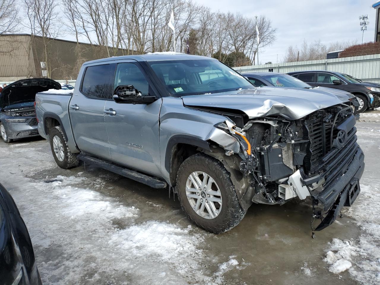 2022 Toyota Tundra - Image 4