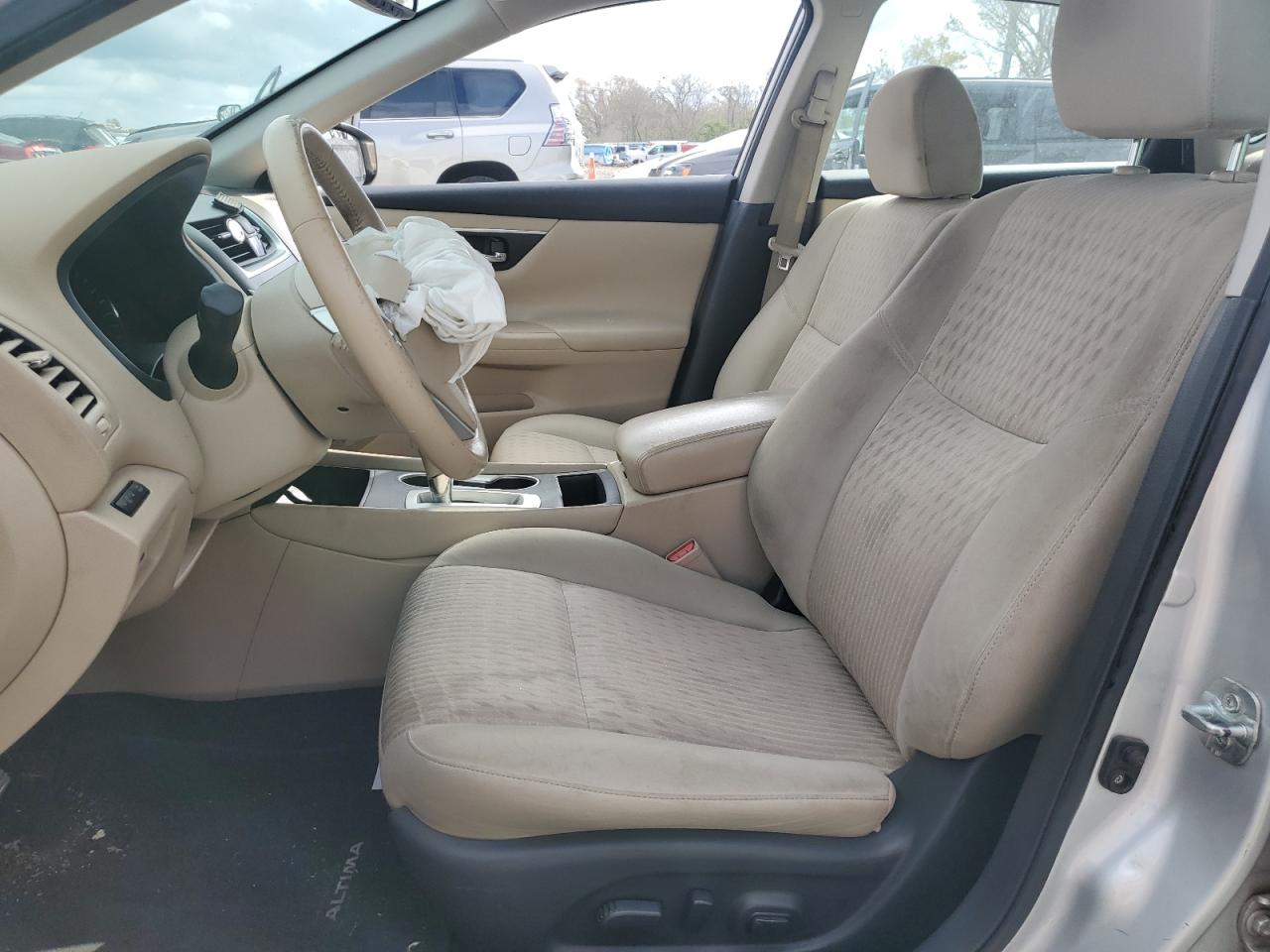 2016 Nissan Altima - Image 7