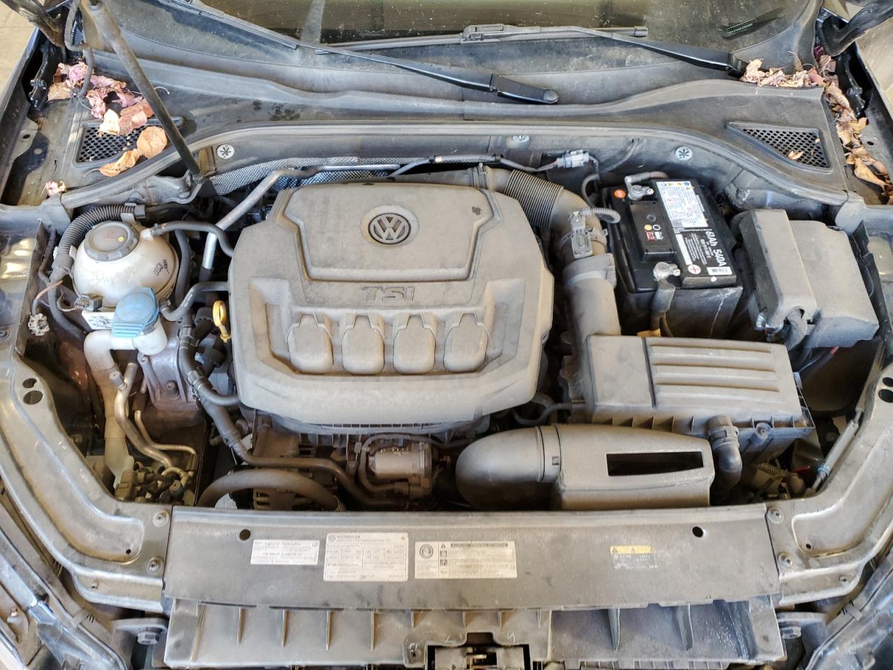 2018 Volkswagen Passat - Image 11
