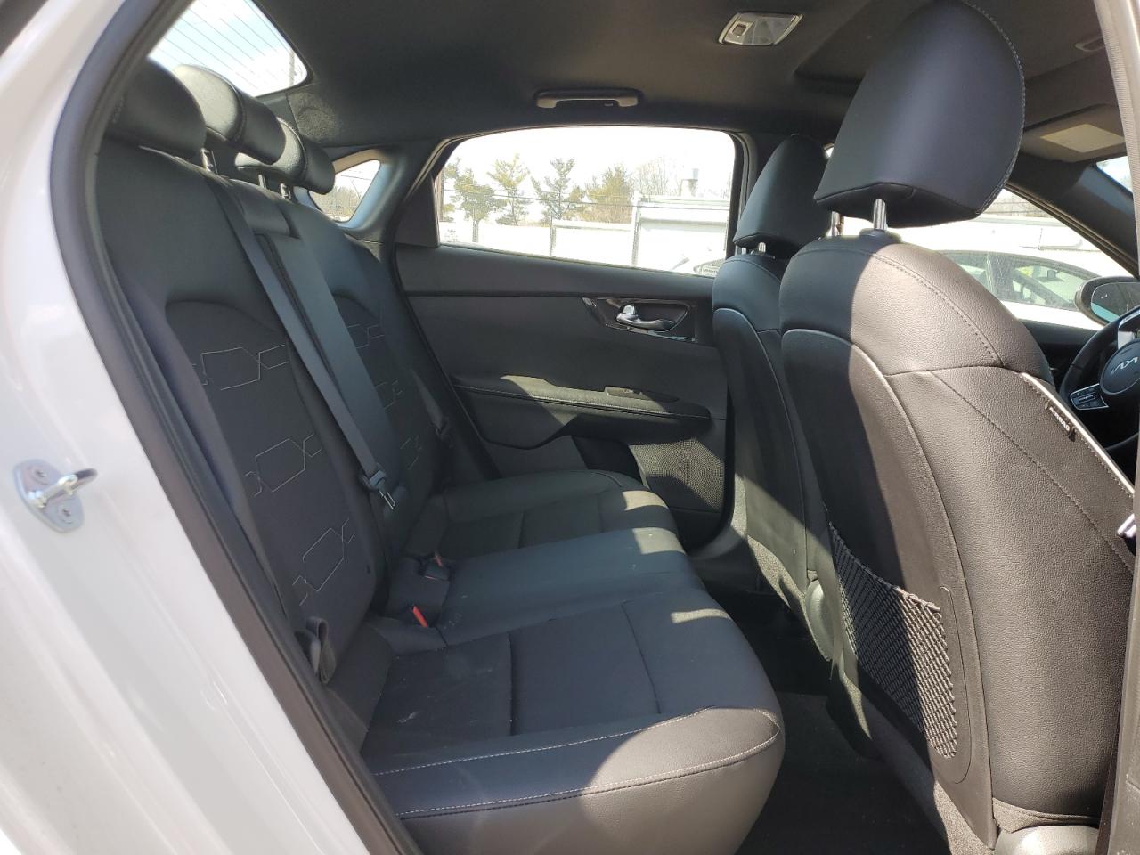 2024 Kia Forte - Image 11