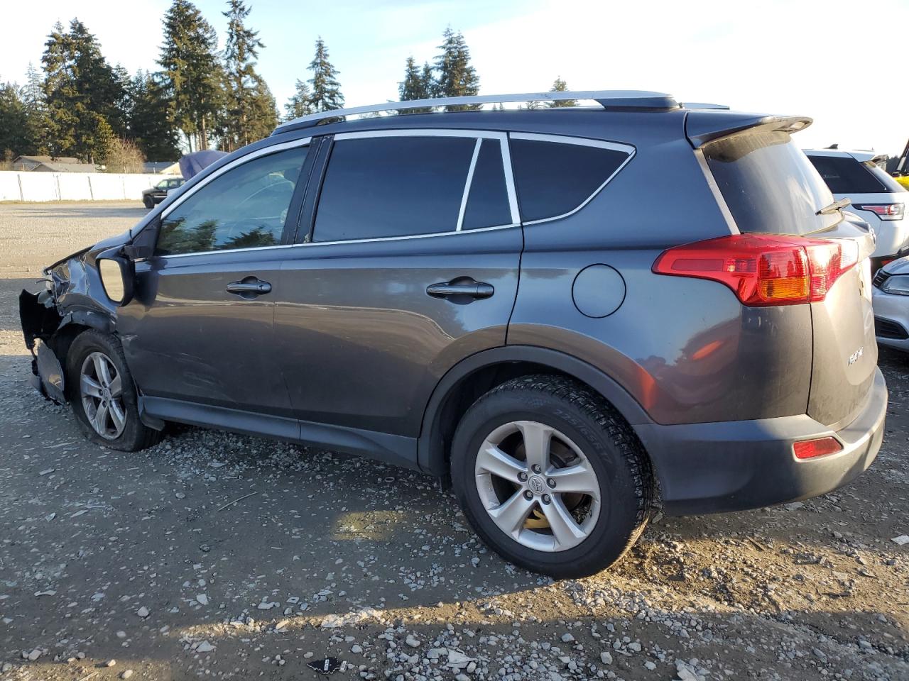2014 Toyota RAV 4 - Image 2