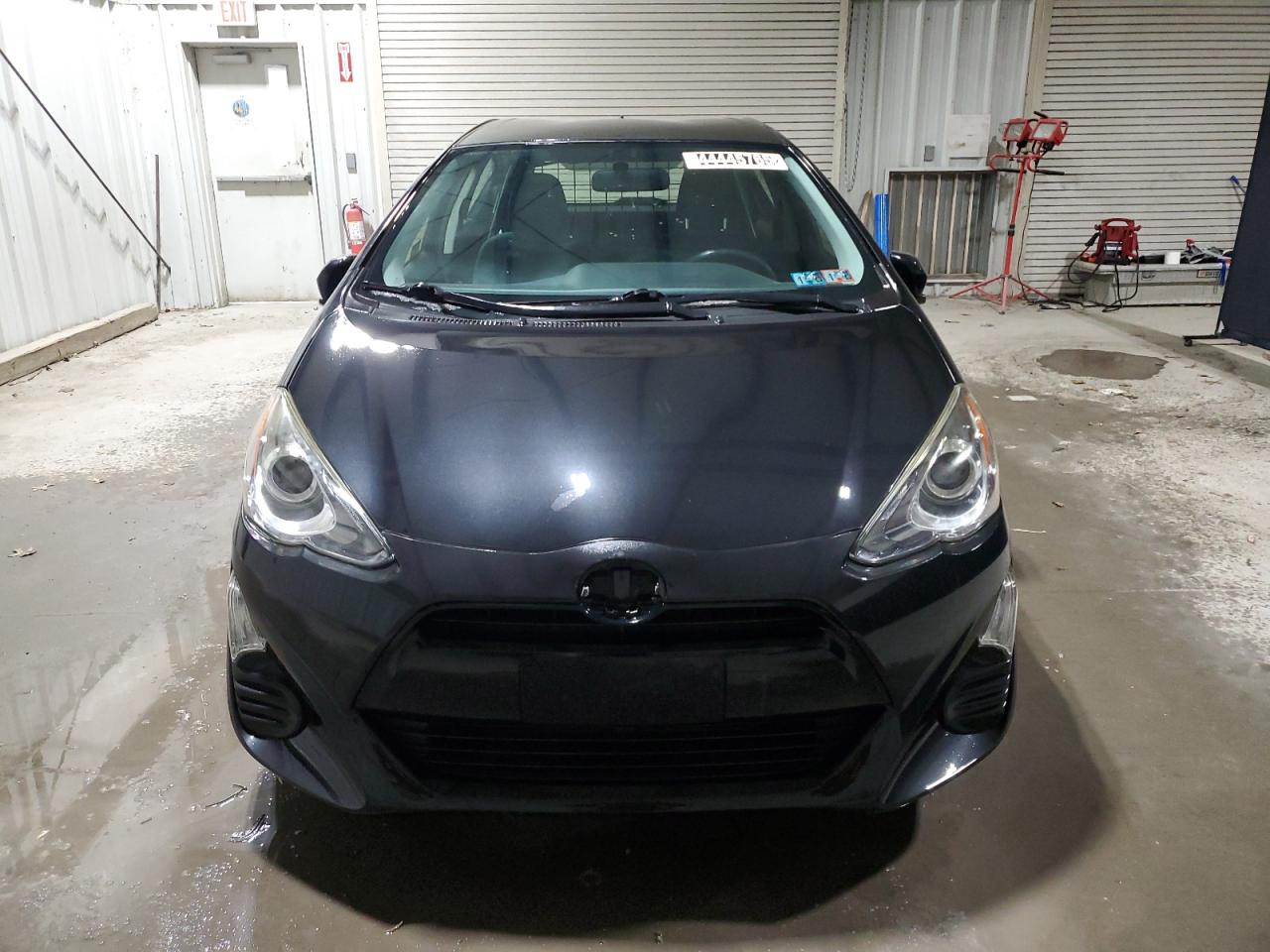 2016 Toyota Prius - Image 5