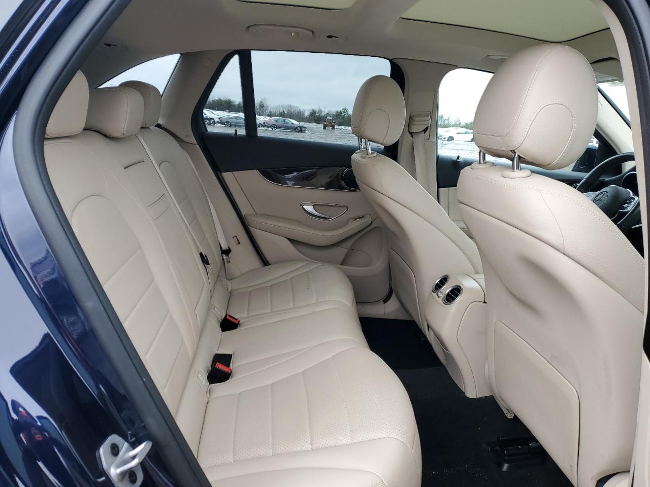 2021 Mercedes-Benz GLC - Image 12
