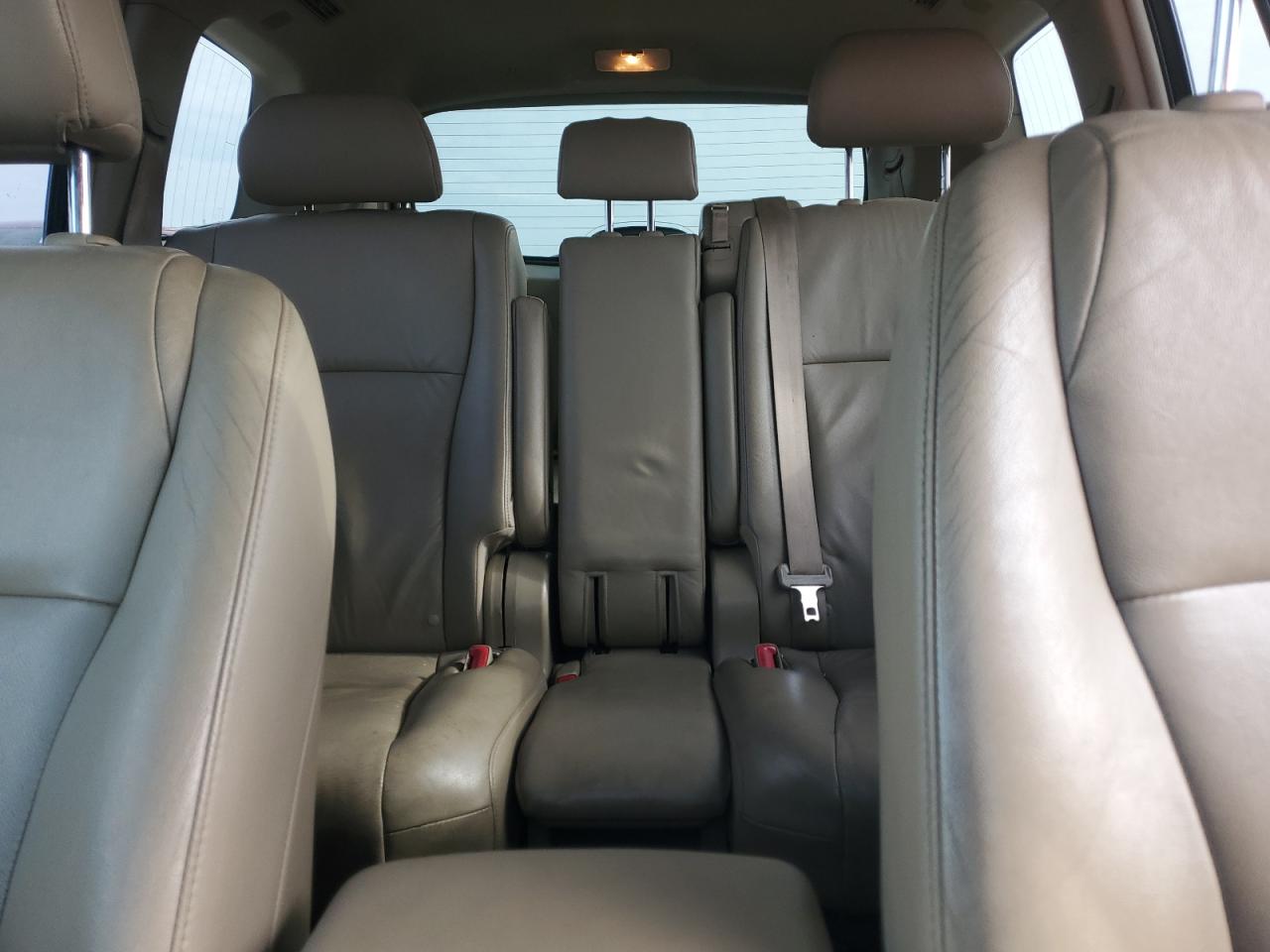 2010 Toyota Highlander - Image 10