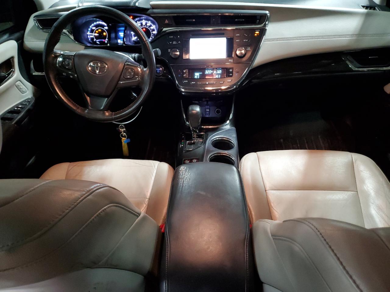 2013 Toyota Avalon - Image 8