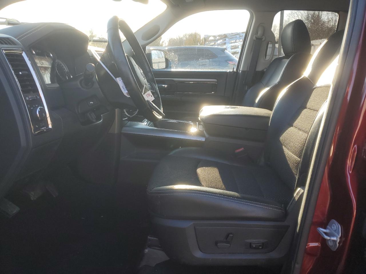 2016 RAM 1500 - Image 7