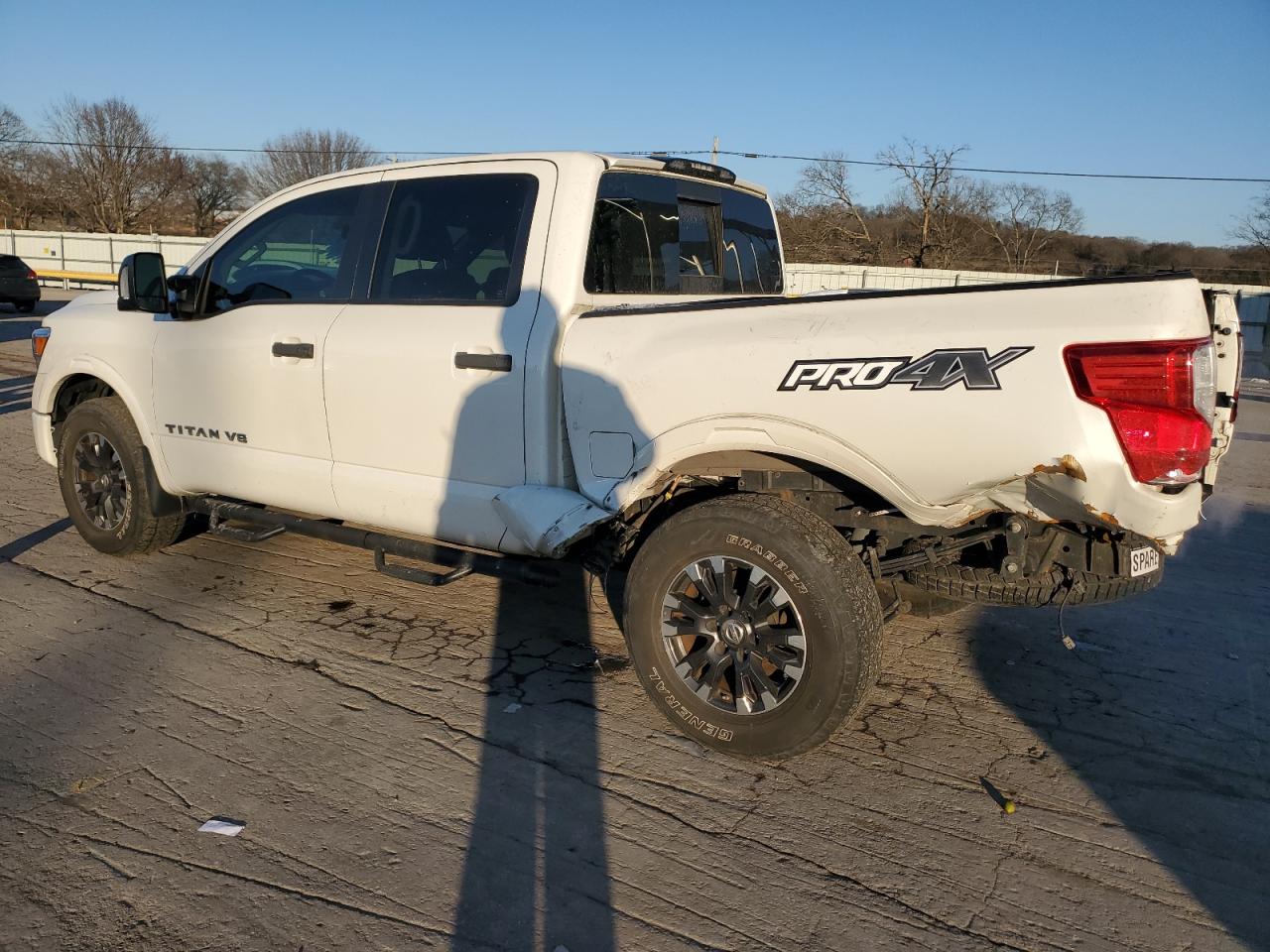 1N6AA1E50JN526769 NISSAN TITAN 2018