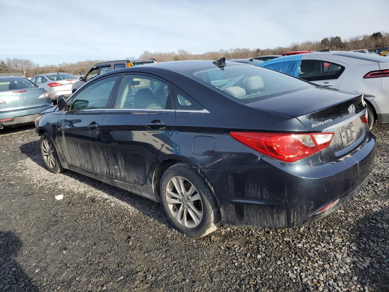 2011 Hyundai Sonata - Image 2
