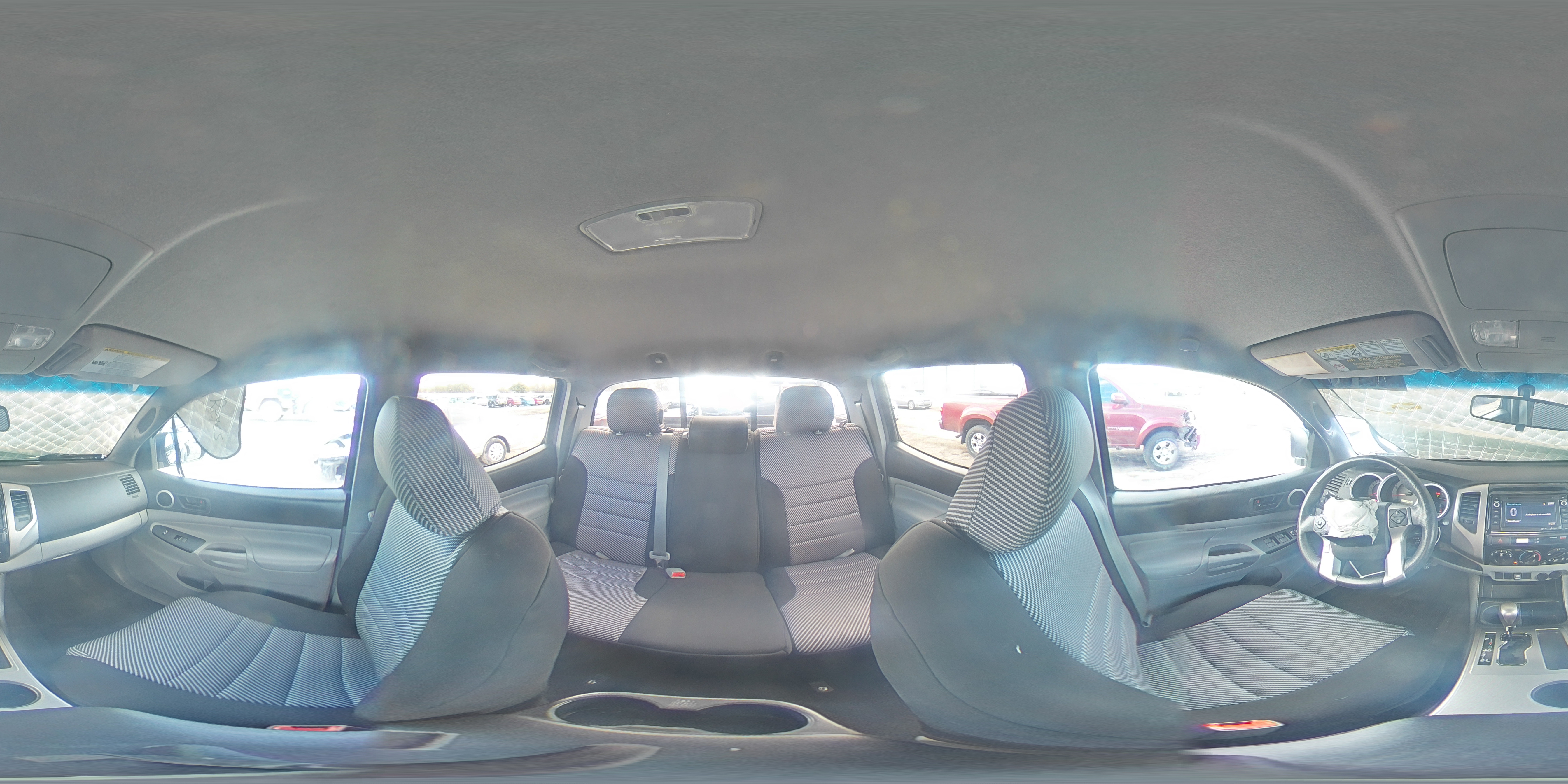 2014 Toyota Tacoma - Image 13