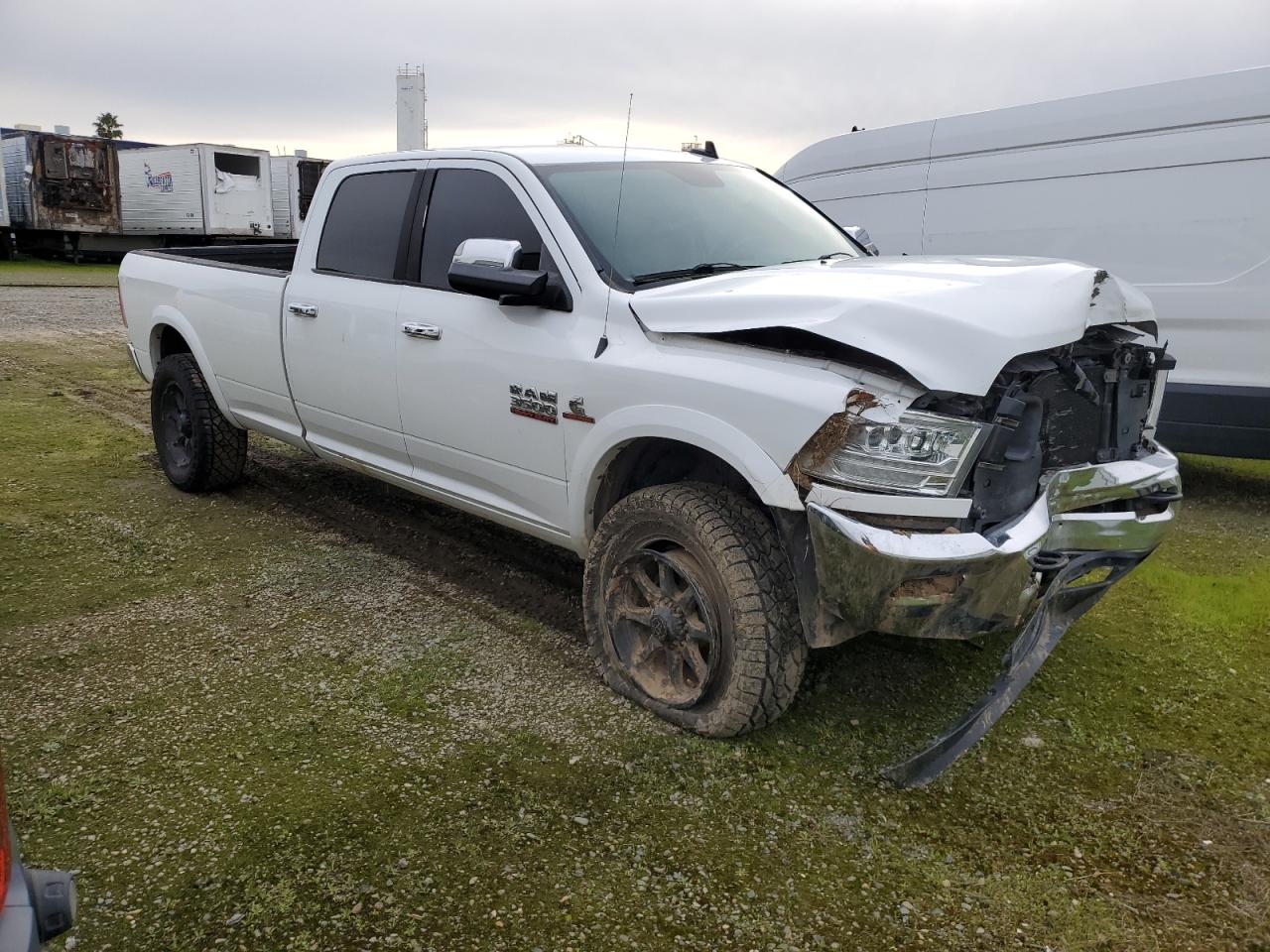 2014 RAM 3500 - Image 4