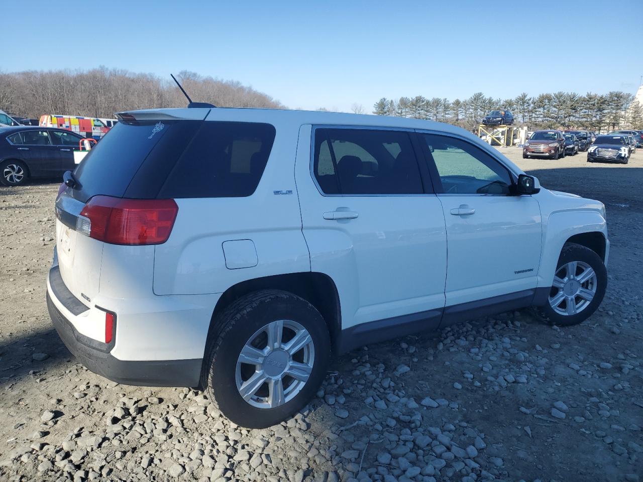 2016 GMC Terrain - Image 3