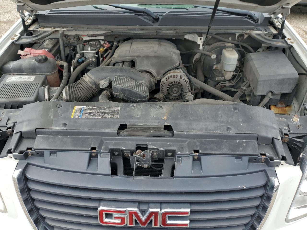 2008 GMC Yukon - Image 12