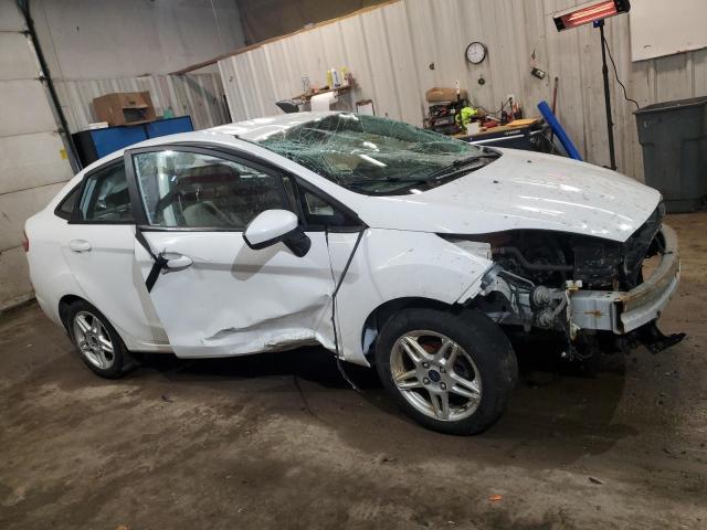 Sedans FORD FIESTA 2017 Biały