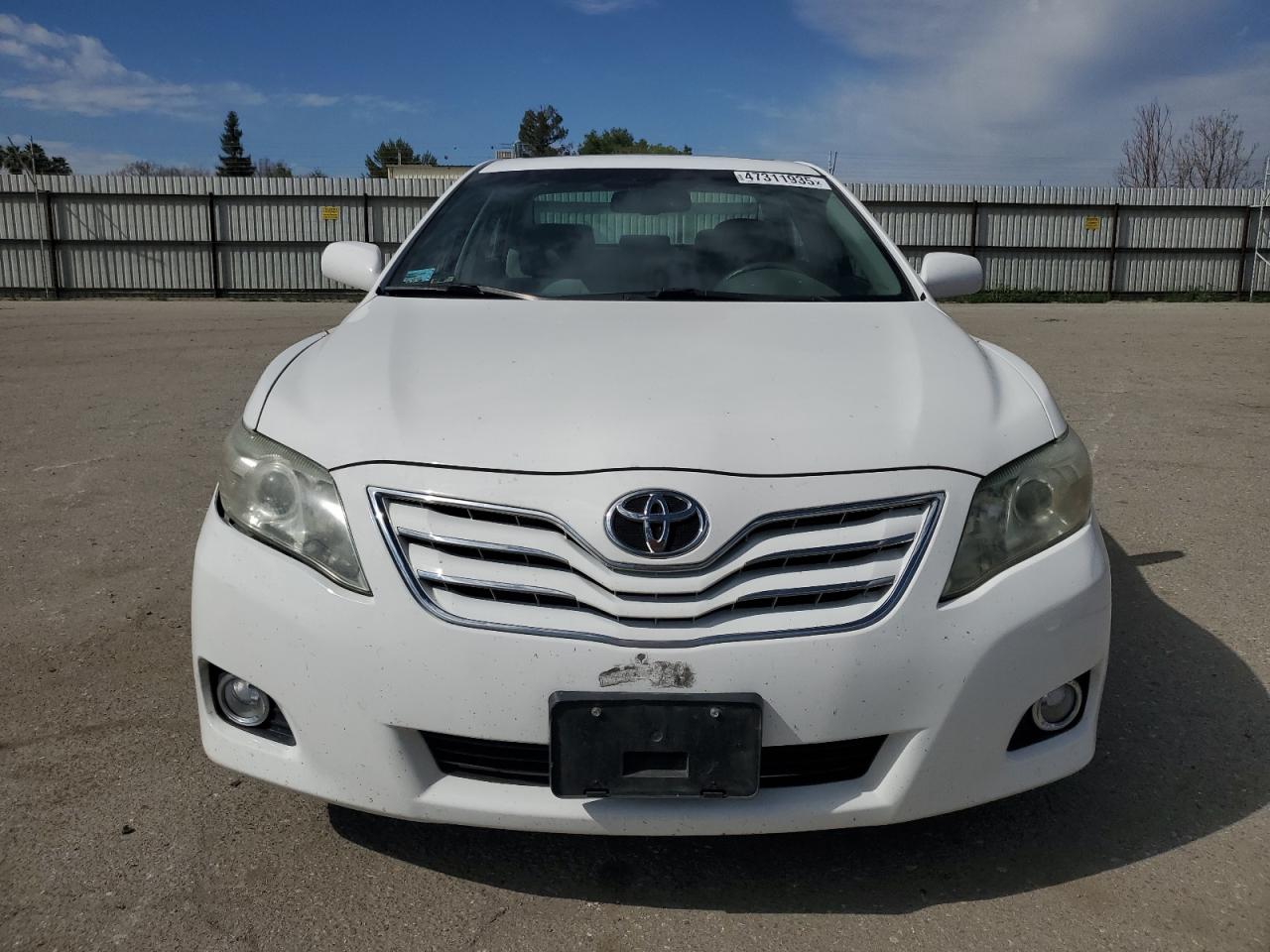 2011 Toyota Camry - Image 5