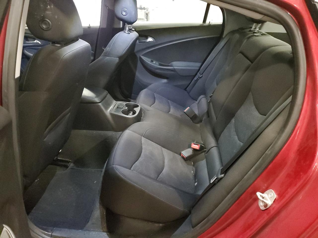 2018 Chevrolet Volt - Image 10