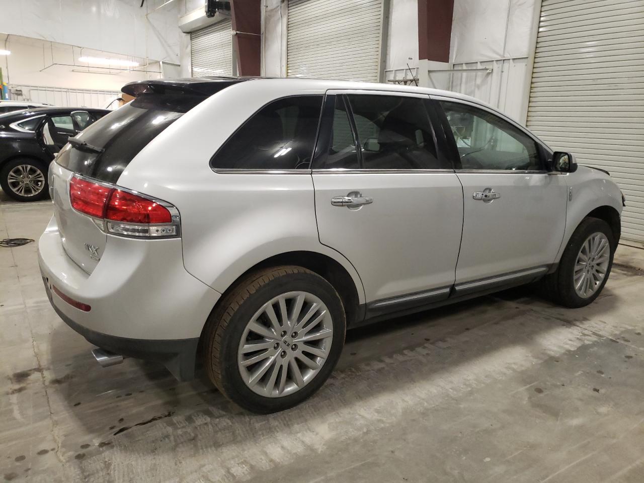 2011 Lincoln MKX - Image 3