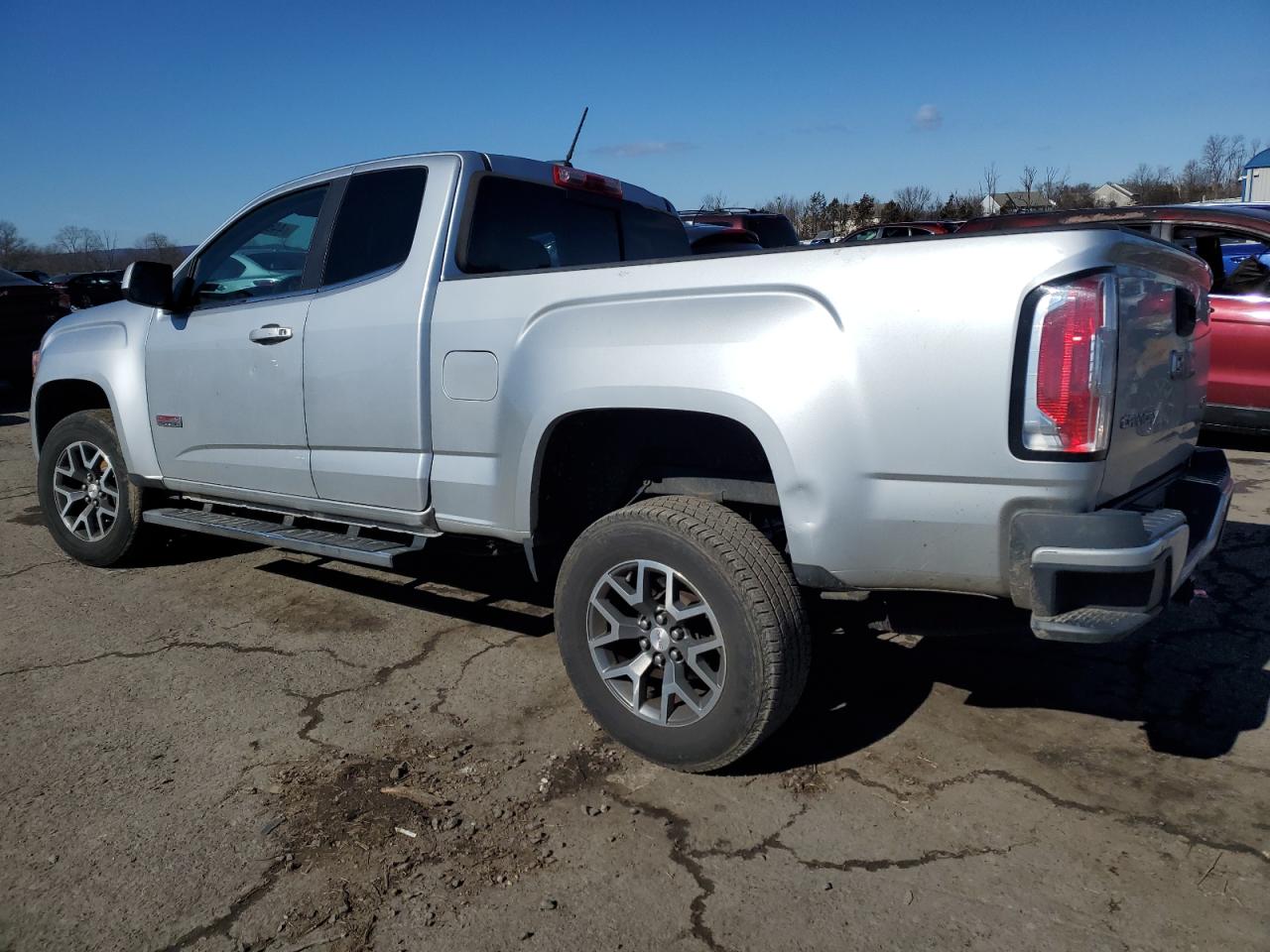 2015 GMC Canyon - Image 2
