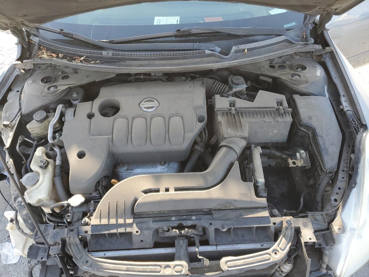 2010 Nissan Altima - Image 11