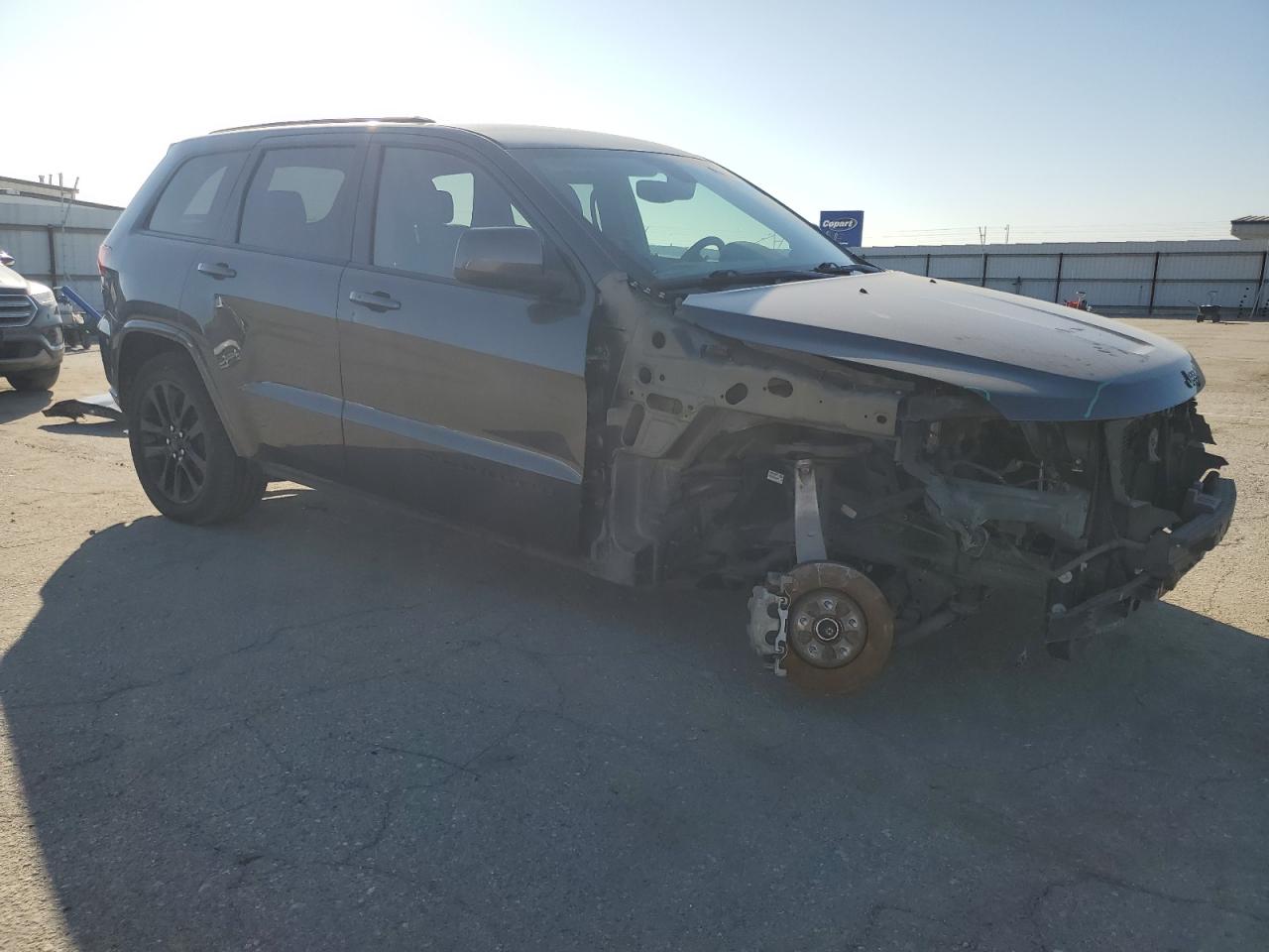 2017 Jeep Grand Cherokee - Image 4