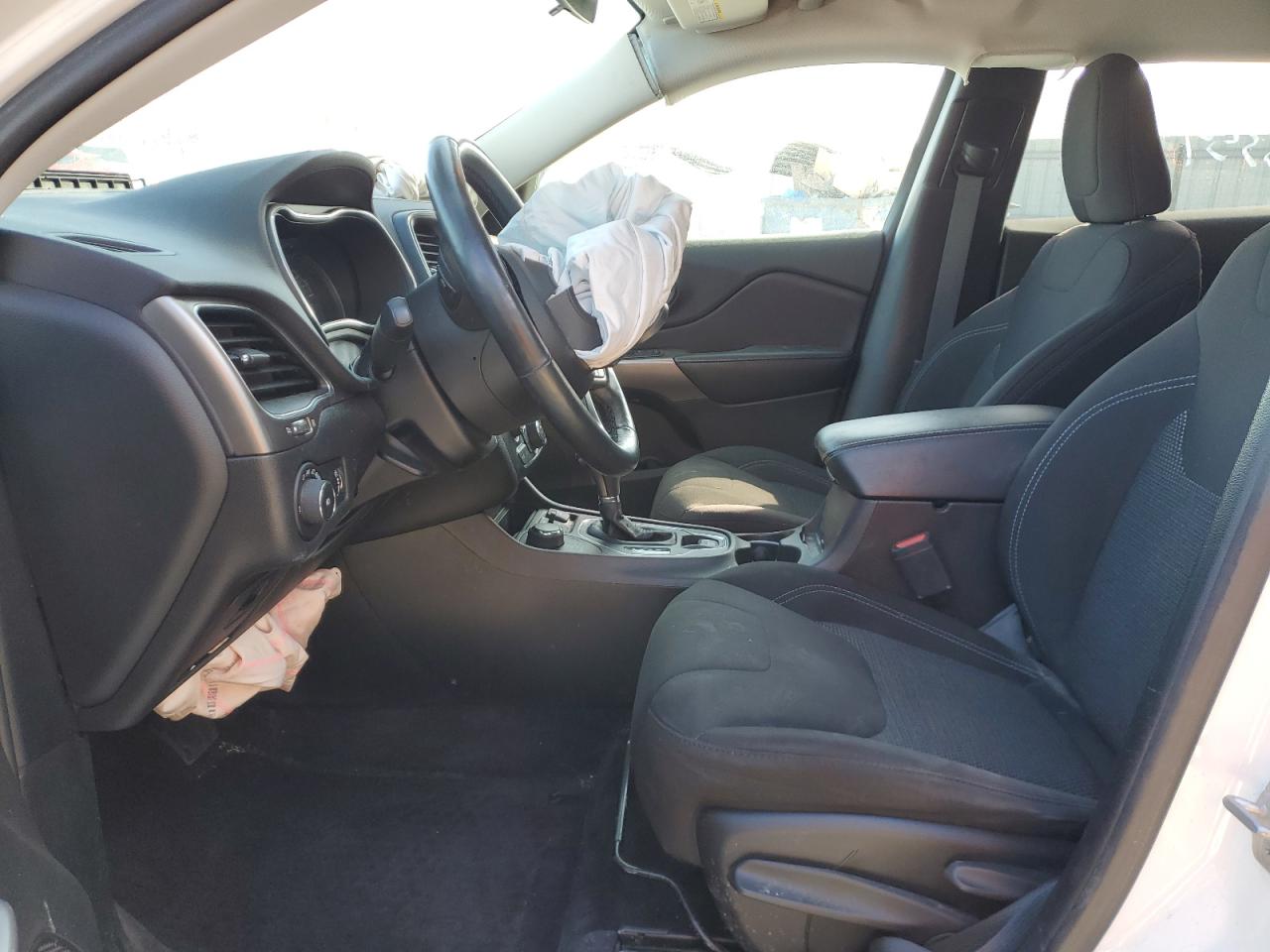 2019 Jeep Grand Cherokee - Image 7