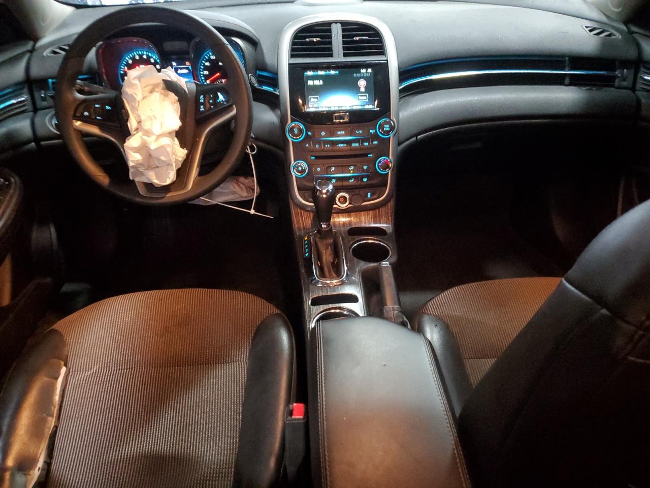 2016 Chevrolet Malibu - Image 8