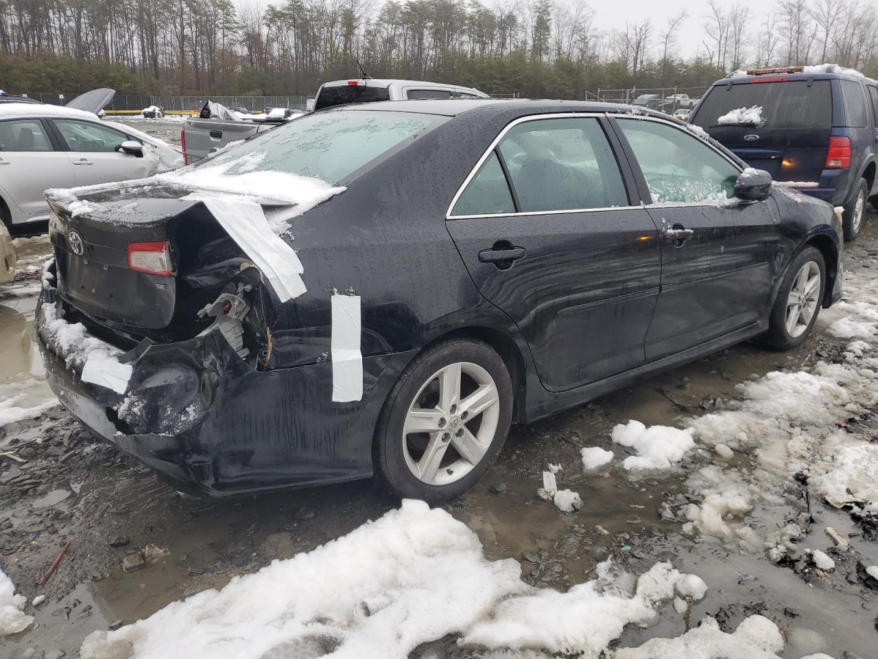2014 Toyota Camry - Image 3