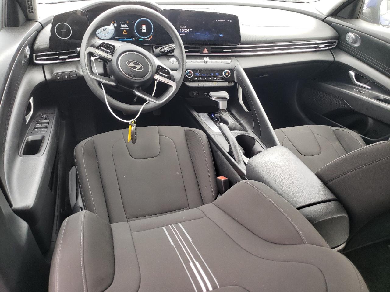 2024 Hyundai Elantra - Image 8