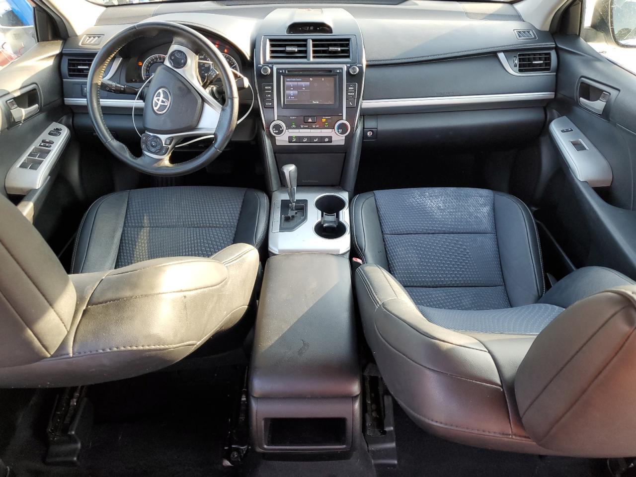 2014 Toyota Camry - Image 8