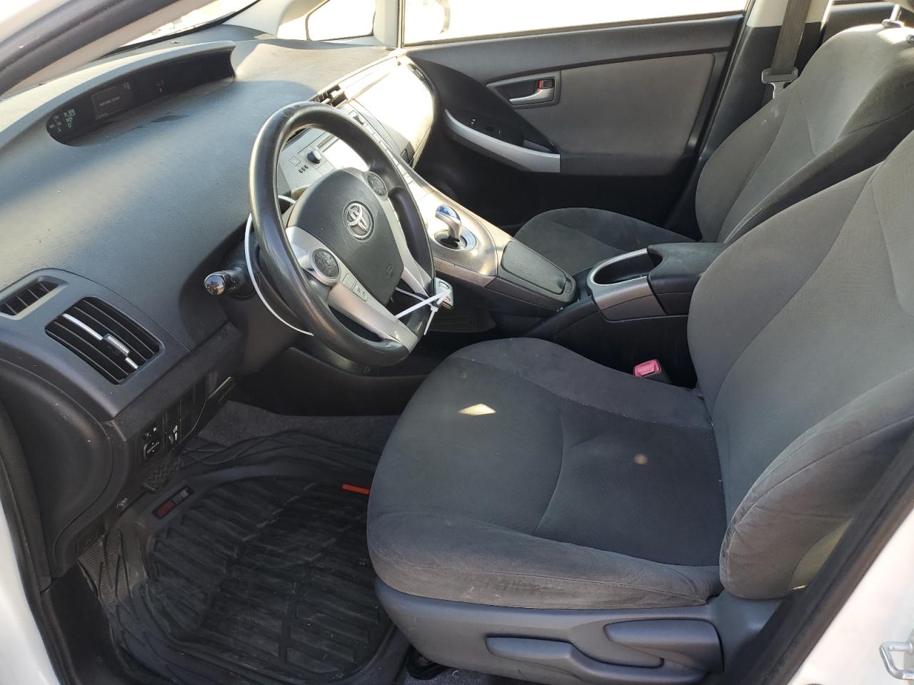 2013 Toyota Prius - Image 7