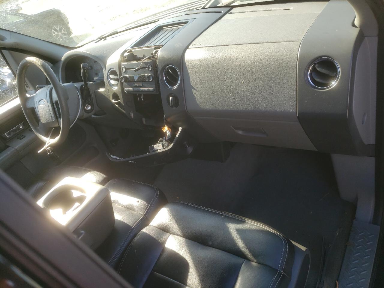 2006 Ford F-150 - Image 8