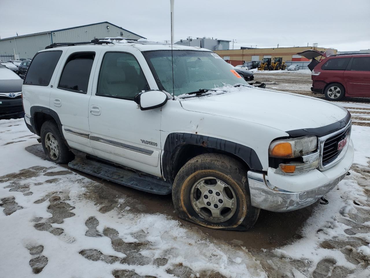 2002 GMC Yukon - Image 4