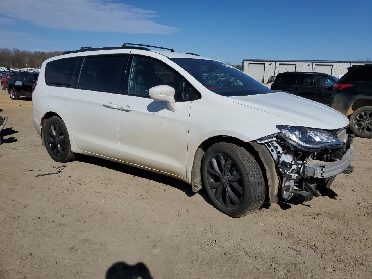 2020 Chrysler Pacifica - Image 4