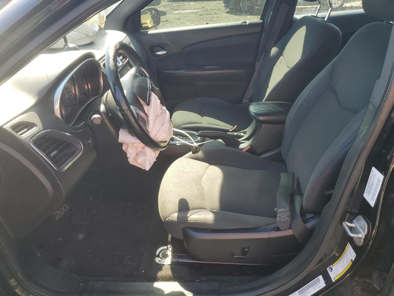 2013 Chrysler 200 - Image 7
