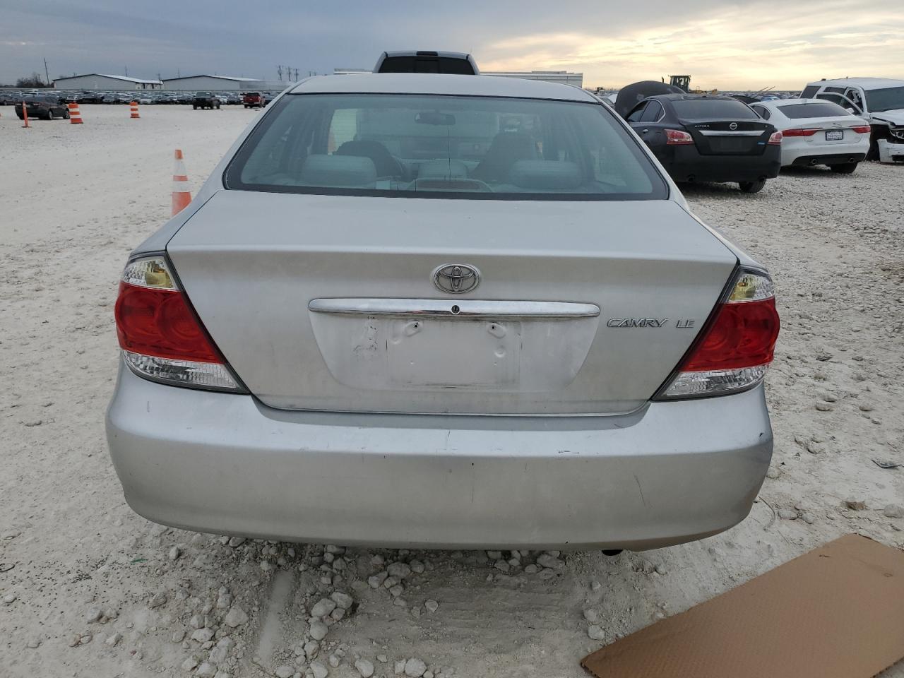 2005 Toyota Camry - Image 6