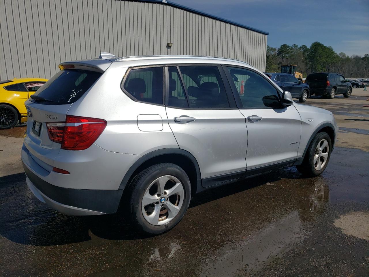 2011 BMW X3 - Image 3