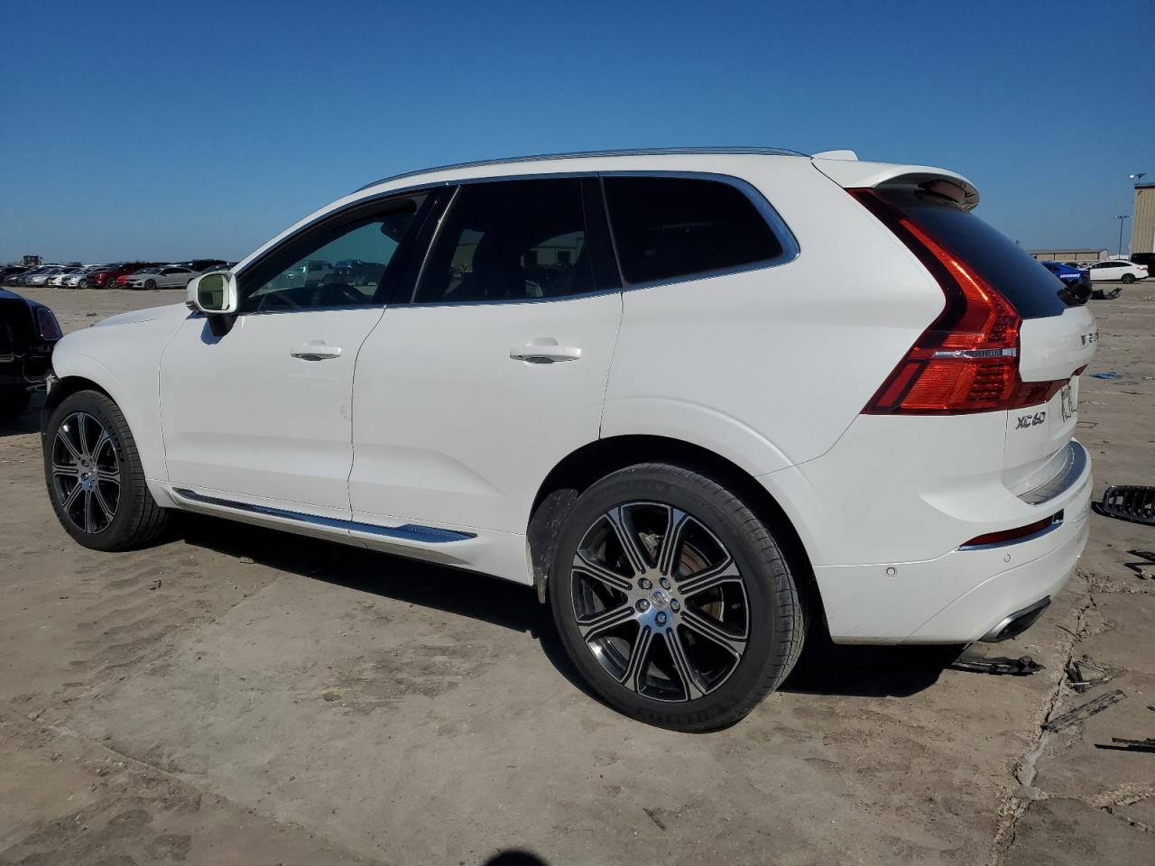 2018 Volvo XC60 - Image 2