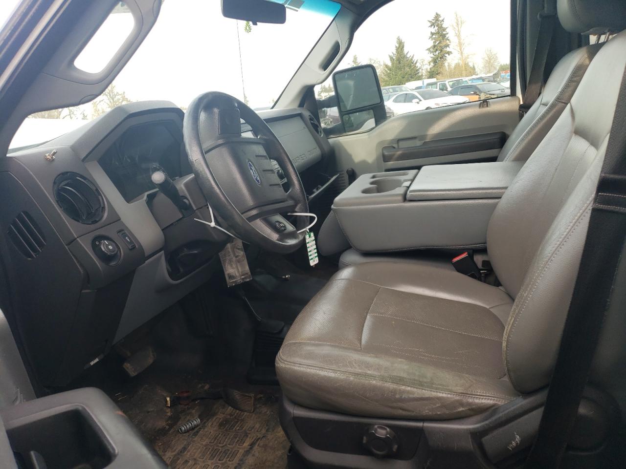 2012 Ford F350 - Image 7